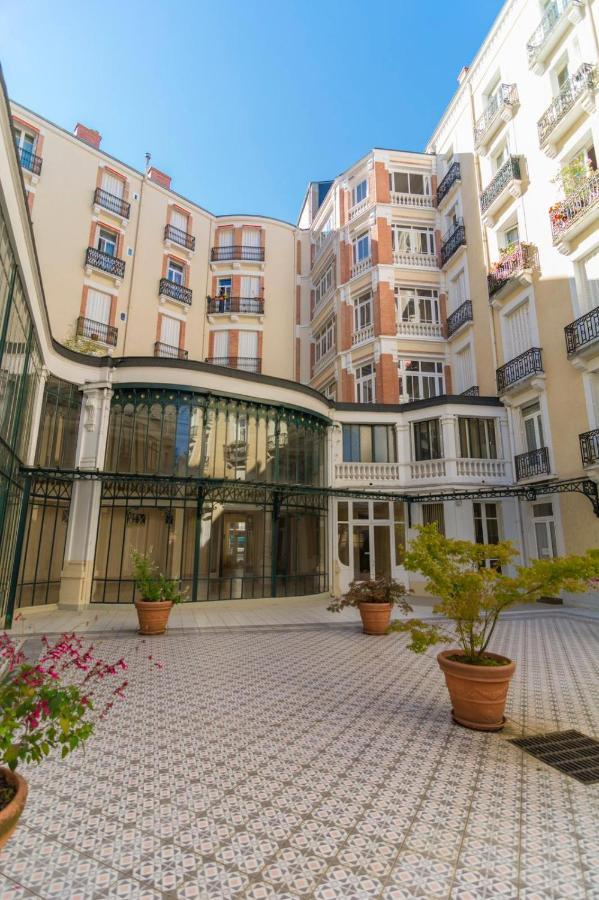 L Incomparable - International Palace Виши Экстерьер фото